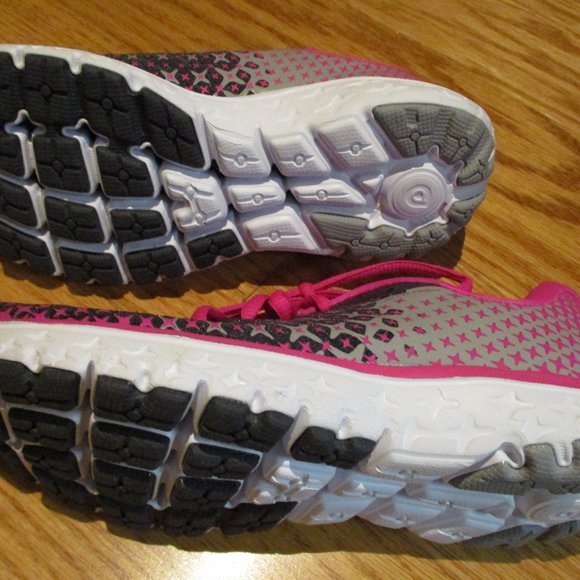 Brooks Pure Flow 5 - Girl's Size 6 - Picture 3 of 3